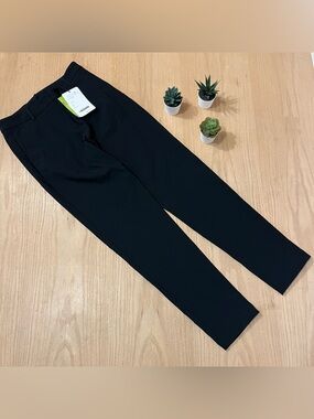 NWT Kit & Ace Black Cycle Pants in size 6